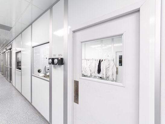 cleanroom gowning room
